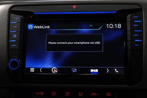 Volkswagen Caravelle view 17