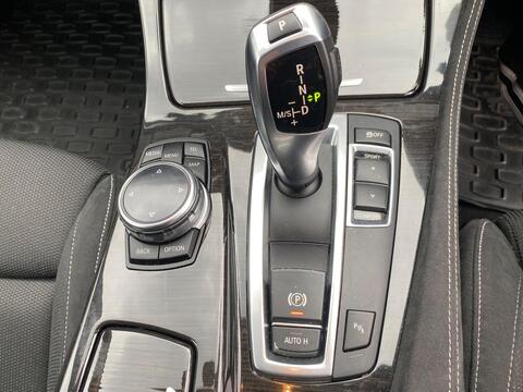 BMW 5 Series view 20