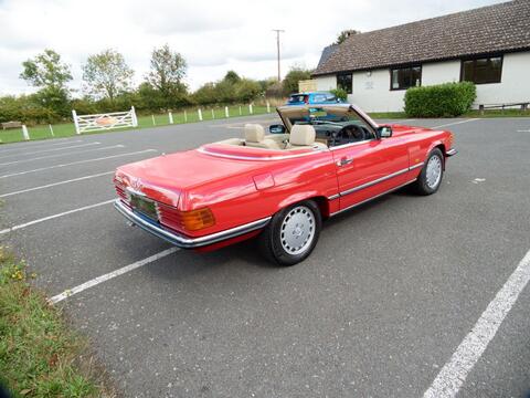 Mercedes-Benz SL view 24