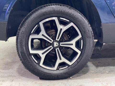 Dacia Duster view 42