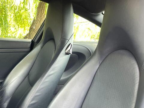 Porsche 911 view 40