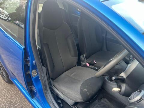 Toyota Aygo view 8