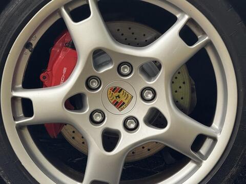 Porsche 911 view 17