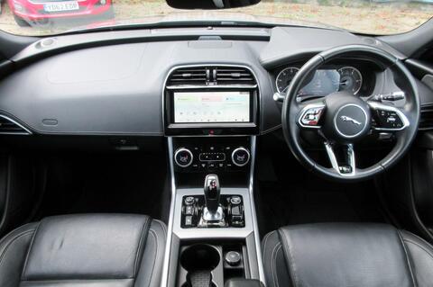 Jaguar Xe view 9