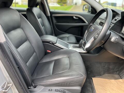 Volvo XC70 view 18