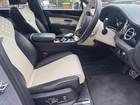 Bentley Bentayga view 23
