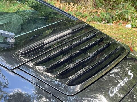 Porsche 911 view 45