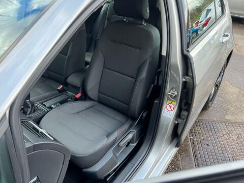 Volkswagen Golf view 15
