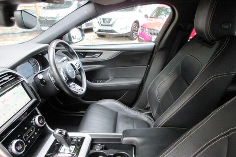 Jaguar Xe view 6