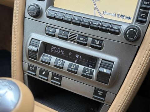 Porsche 911 view 45