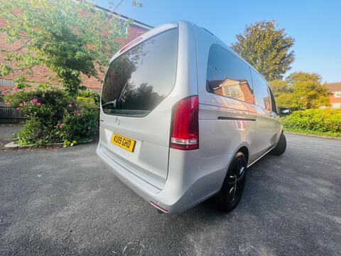 Mercedes-Benz V-Class view 24