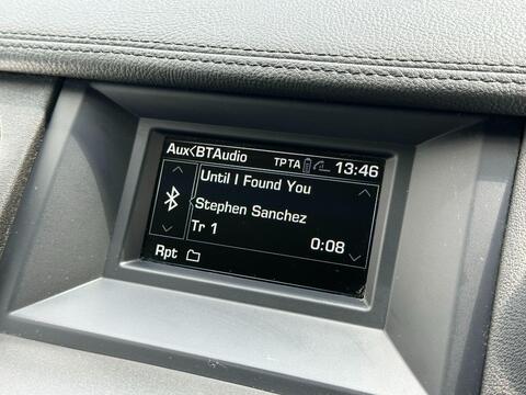 Land Rover Discovery view 22