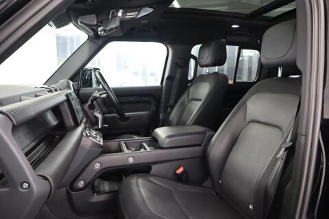 Land Rover Defender view 3