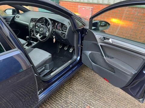 Volkswagen Golf view 9