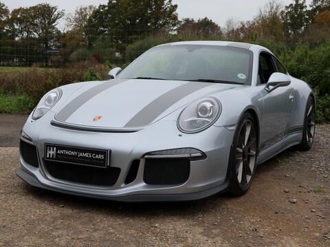 Porsche 911 view 11