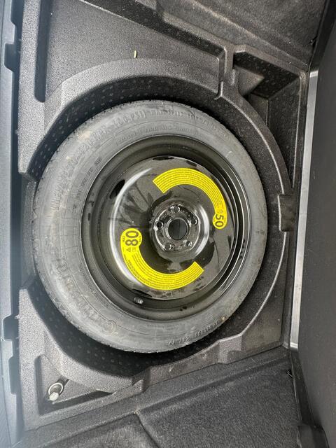 Audi Q3 view 32