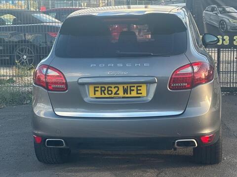 Porsche Cayenne view 24