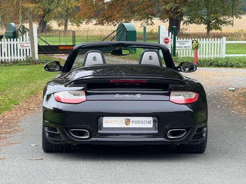 Porsche 911 view 2