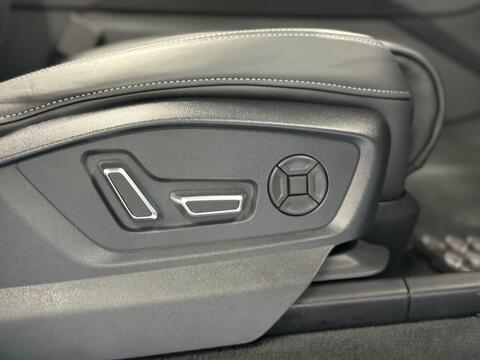 Audi SQ7 view 29