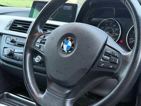 BMW 3 Series view 23