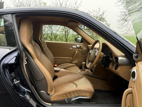 Porsche 911 view 32