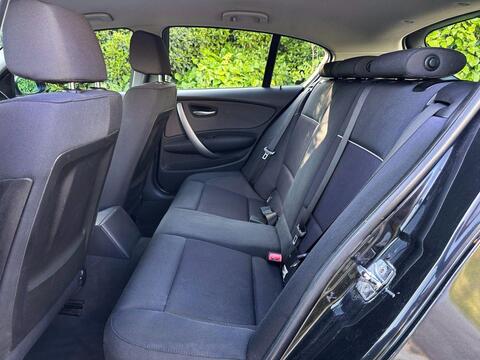 BMW 1 Series view 9