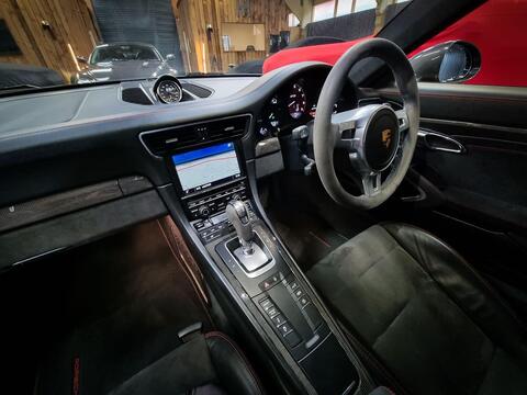 Porsche 911 view 14