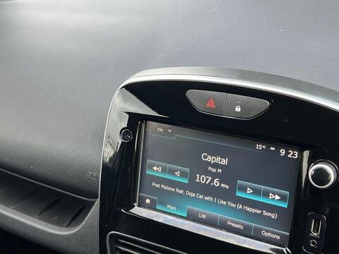 Renault Clio view 18