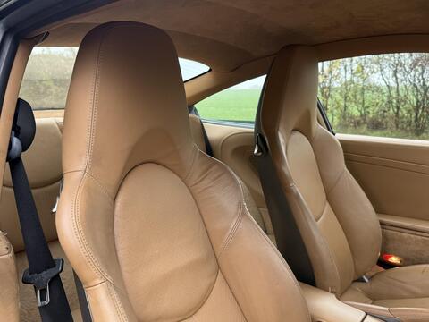 Porsche 911 view 33