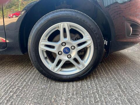 Ford Fiesta view 23