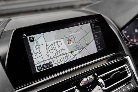 BMW 8 Series view 31