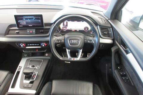 Audi SQ5 view 36