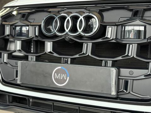 Audi SQ7 view 15