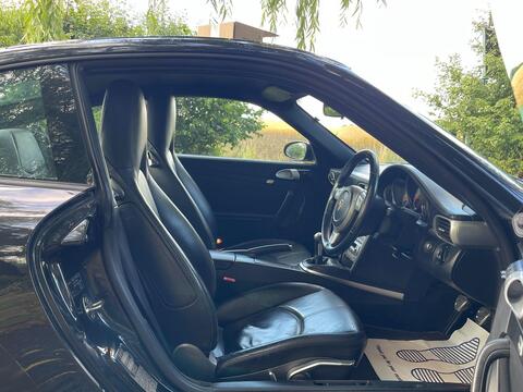 Porsche 911 view 13