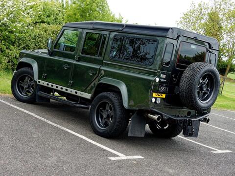 Land Rover Defender view 12