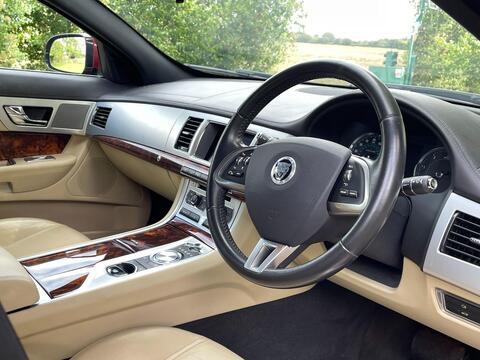 Jaguar XF view 15
