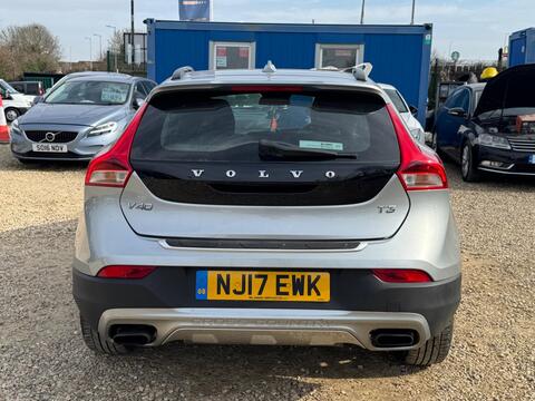 Volvo V40 Cross Country view 23