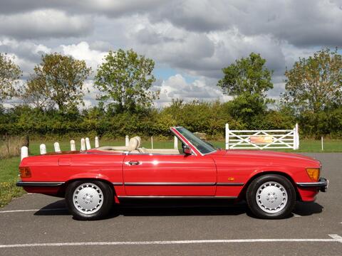 Mercedes-Benz SL view 8