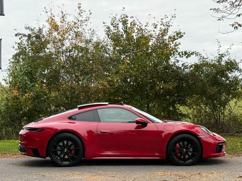 Porsche 911 view 12