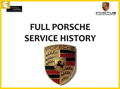 Porsche 911 view 5