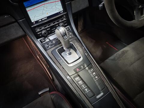Porsche 911 view 15