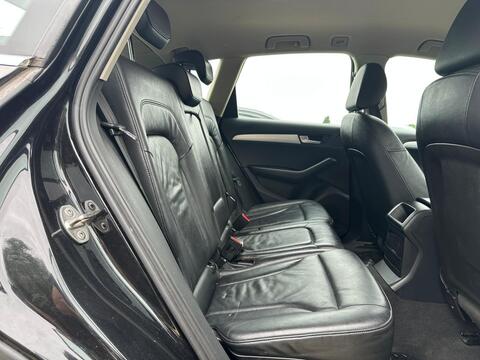 Audi Q5 view 9