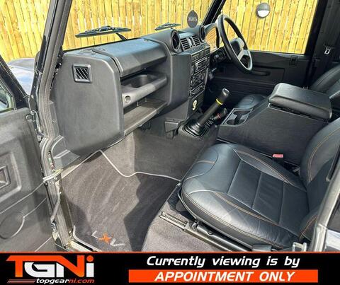Land Rover Defender view 12