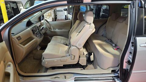 Toyota Raum view 14