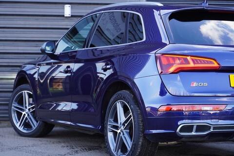 Audi SQ5 view 16