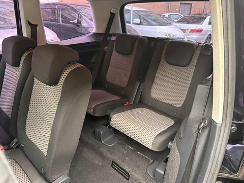 Volkswagen Sharan view 17