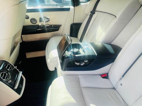 Rolls-Royce Phantom view 51