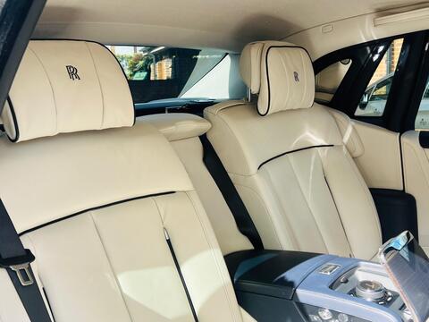 Rolls-Royce Phantom view 38