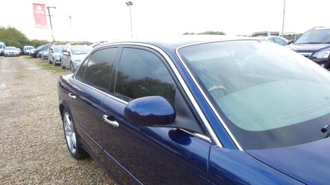 Jaguar XJ view 33
