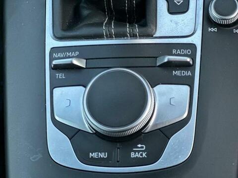 Mercedes-Benz E Class view 26